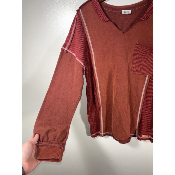 BKE Waffle Henley Mens Sz M Red Raw Edge Pieced Boho Hippie Grunge MT1850 - Picture 3 of 7